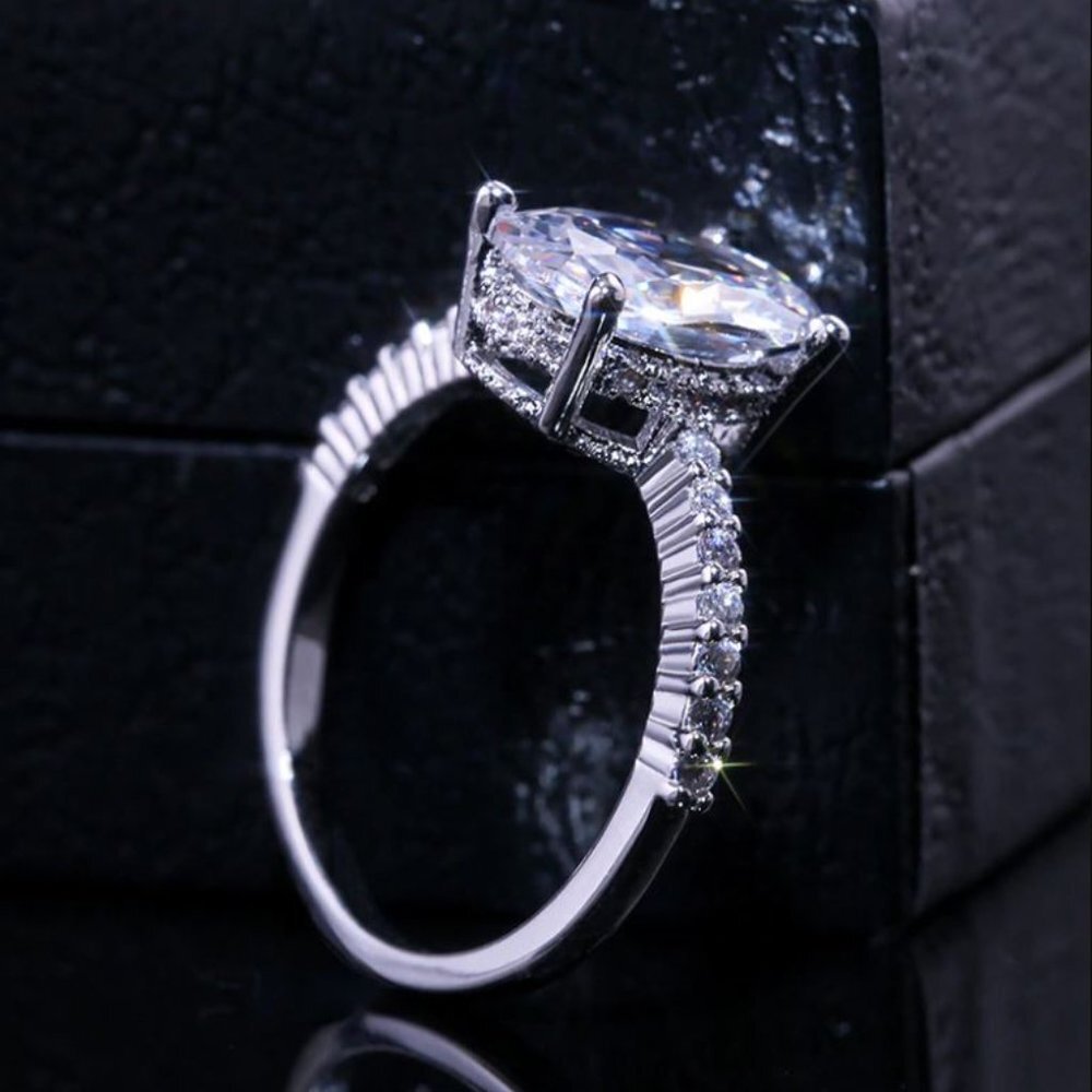 NEW 18K White Gold Oval Cut Diamond Ring S925 - Picture 7 of 8